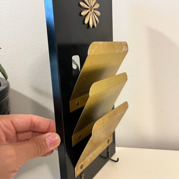 Vintage MCM Atomic Metal Wall Hanging Mail Sorter - Picture 3 of 4